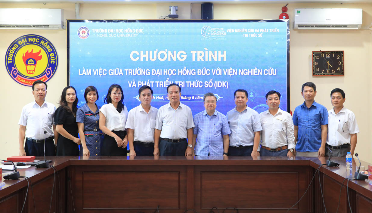 Viện Nghiên cứu và Phát triển Tri thức số đến thăm và làm việc với Trường Đại học Hồng Đức về kết nối hệ thống Thư viện số dùng chung các trường Đại học, Cao đẳng Việt Nam